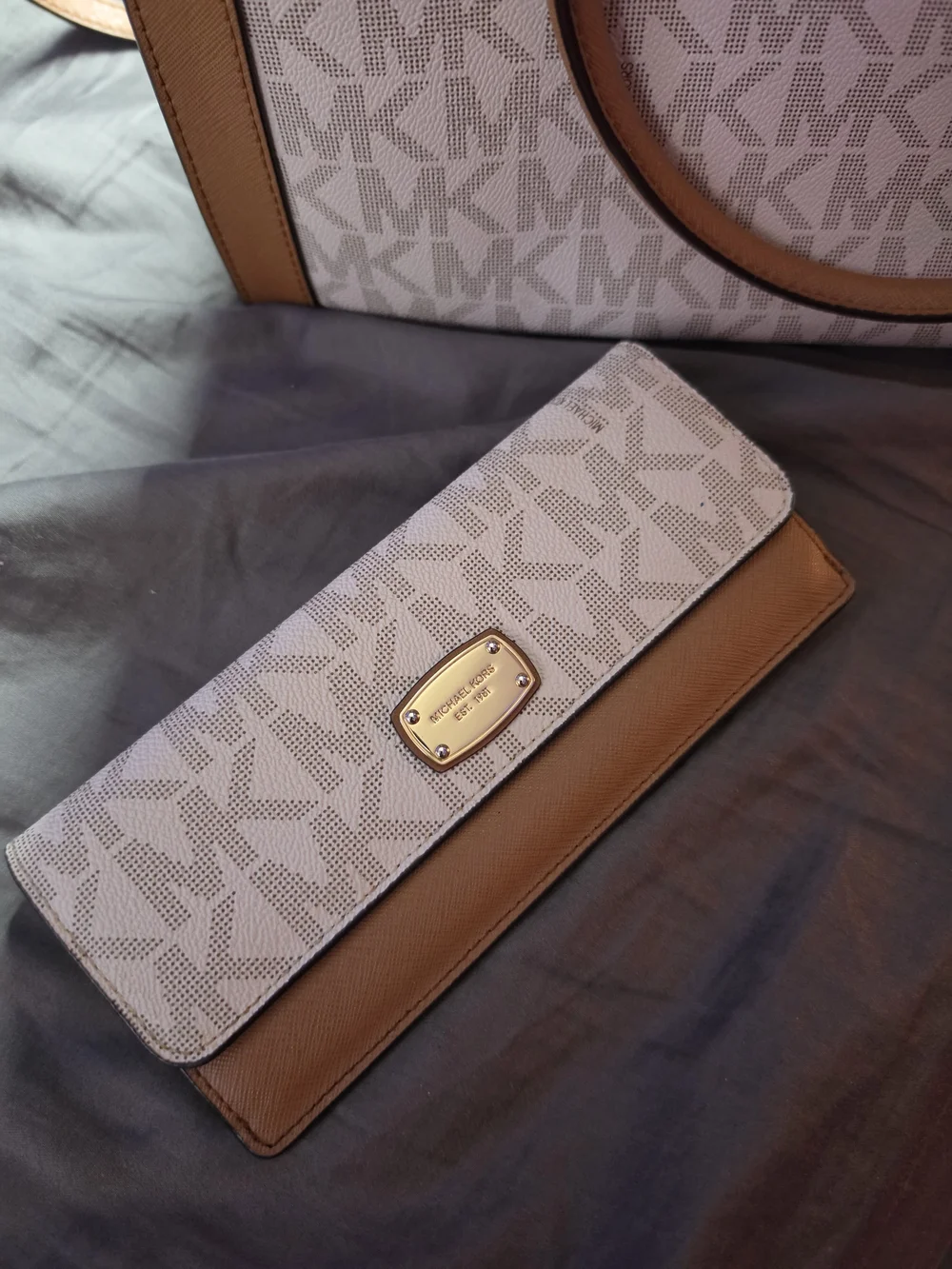 Michael Kors Dillon Satchel in the Vanilla and Acorn